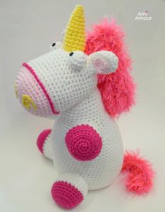 Fluffy Unicorn Amigurumi