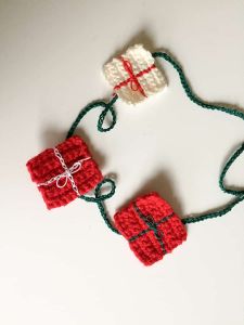 Christmas Gift Crochet Garland