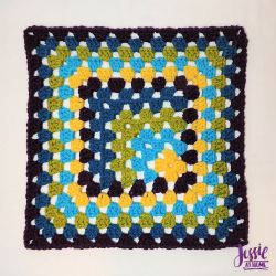 Off Set Granny Square with thin or thick border