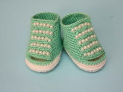 Crochet New Shoes Design/New Baby Booties 2021