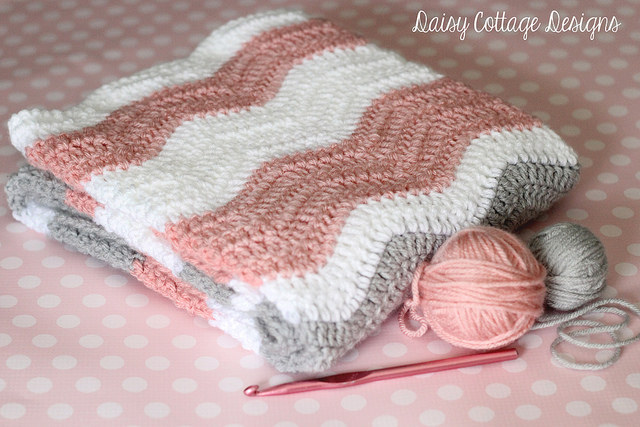 Crochet Patterns Galore  Neat Ripple Baby Blanket