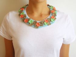 Collar with Flowers