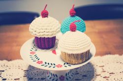 Crochet: Cupcake Containers (a proper tutorial)