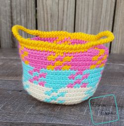 Pretty in Gingham Basket