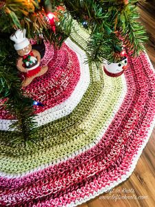 Holly Jolly Christmas Tree Skirt