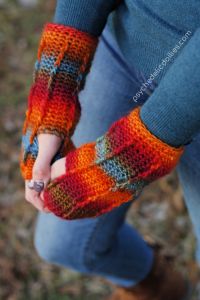 Perpetual Posts Fingerless Gloves