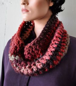 Super Quick & Easy Crochet Cowl