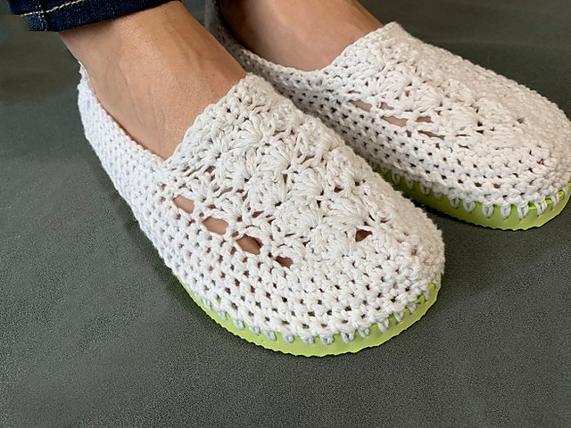 Crochet Patterns Galore - Women's Vacation Shoes