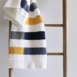 Mesh Stitch Colorful Stripe Blanket