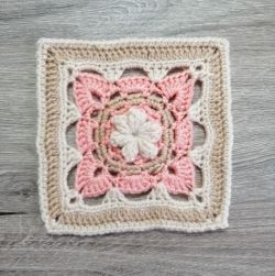 Dainty Pop Flower Square