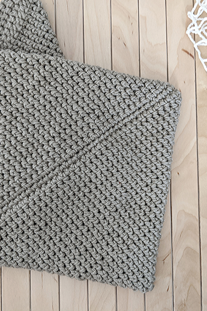 How to Crochet a Double Thick Potholder 