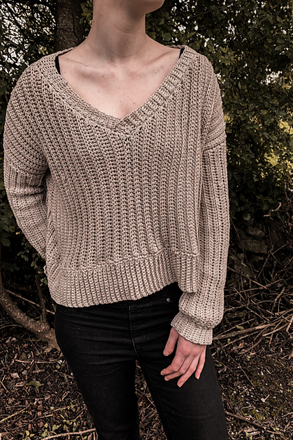 Crochet Patterns Galore - V Neck Ribbed Sweater