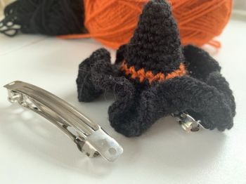 Witch hat hair accessory
