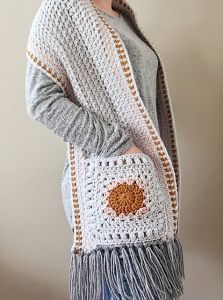 Hip Granny Pocket Shawl