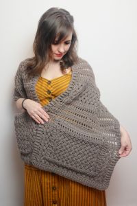 Ashley Pocket Shawl