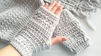 Star Stitch Fingerless Gloves