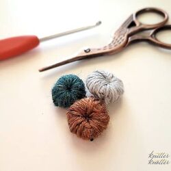 Crochet buttons