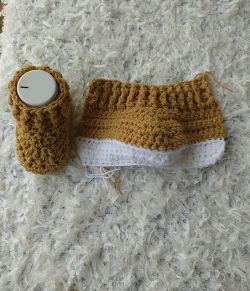 Crochet Unisex baby booties worked flat