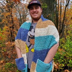 Bernat Blanket Yarn Pocket Shawl