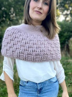 Woodland Crochet Capelet