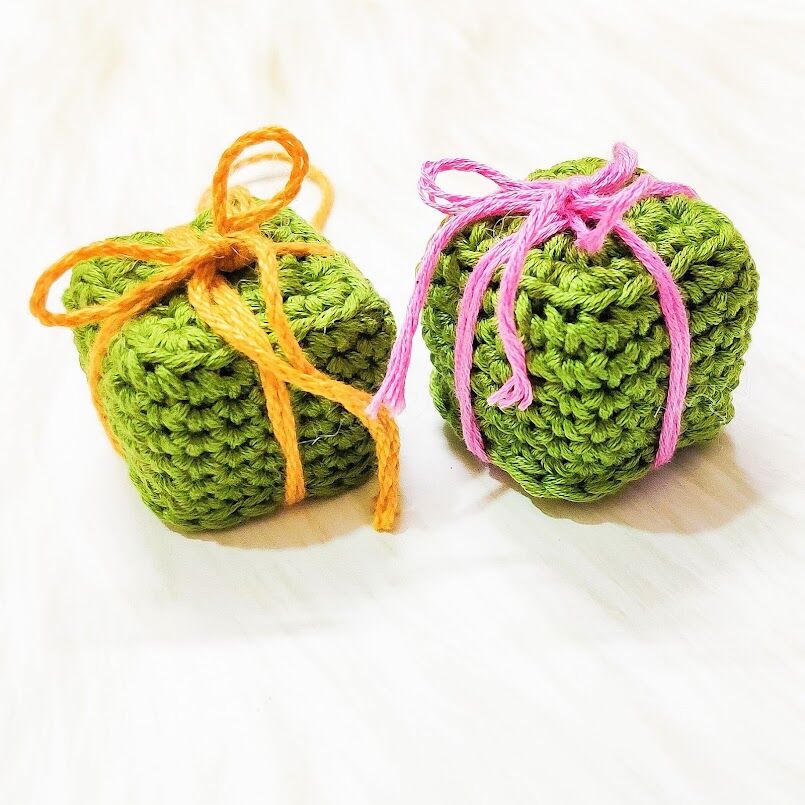 Crochet Patterns Galore - Gift Box Ornaments