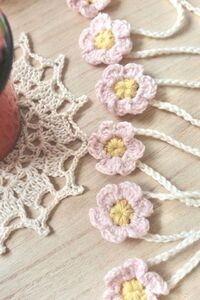 Crochet flower garland