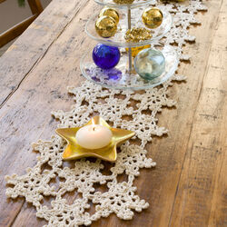 Snowflake Table Runner