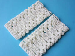 Puffs Fingerless Gloves