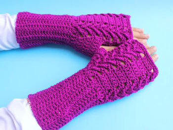 Woman/Girls Crochet Gloves