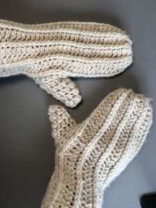 Solstice Mittens