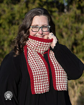 Cozy Wool Houndstooth Scarf