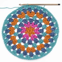 How To Crochet a Granny Circle