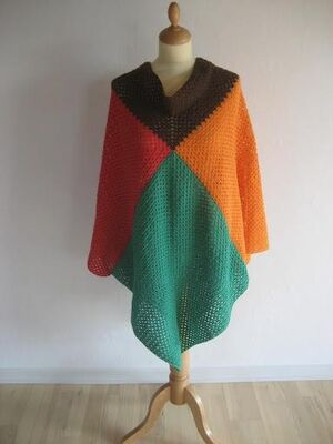 Crochet poncho – squares