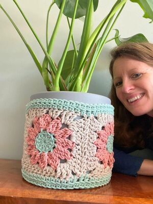 Granny Plant Pot Cover