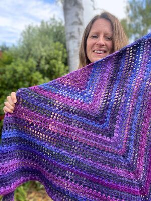 Granny Mesh Shawl
