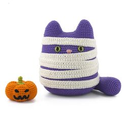 Kiki the Mummy Cat Halloween