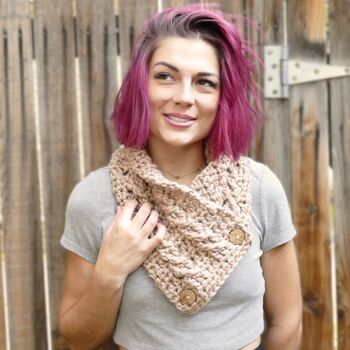 Naomi Button Cowl
