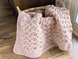 Chunky Slanted Shells Baby Blanket