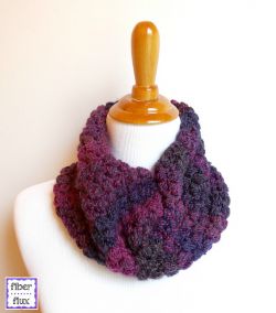 Tweedy Berries Cowl 