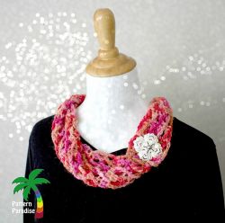 X Stitch Hugs & Kisses Cowl