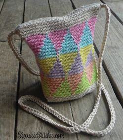 A tapestry crochet bag for spring