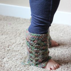 Simple Shells Toddler Legwarmers