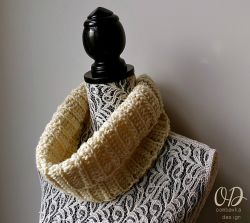 Pretty Simple Infinity Scarf