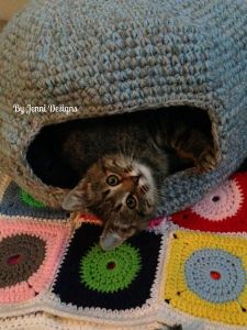 Marley's Cat Cave or Bed