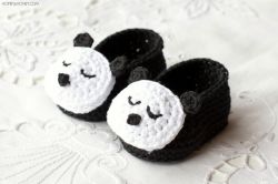 Sleepy Panda Baby Booties