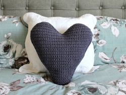 Chunky Heart Cushion