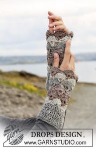 Winter Fanfare Wrist Warmers