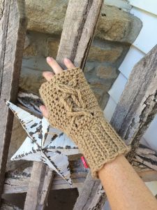 Chrissy's Cabled Fingerless Gloves